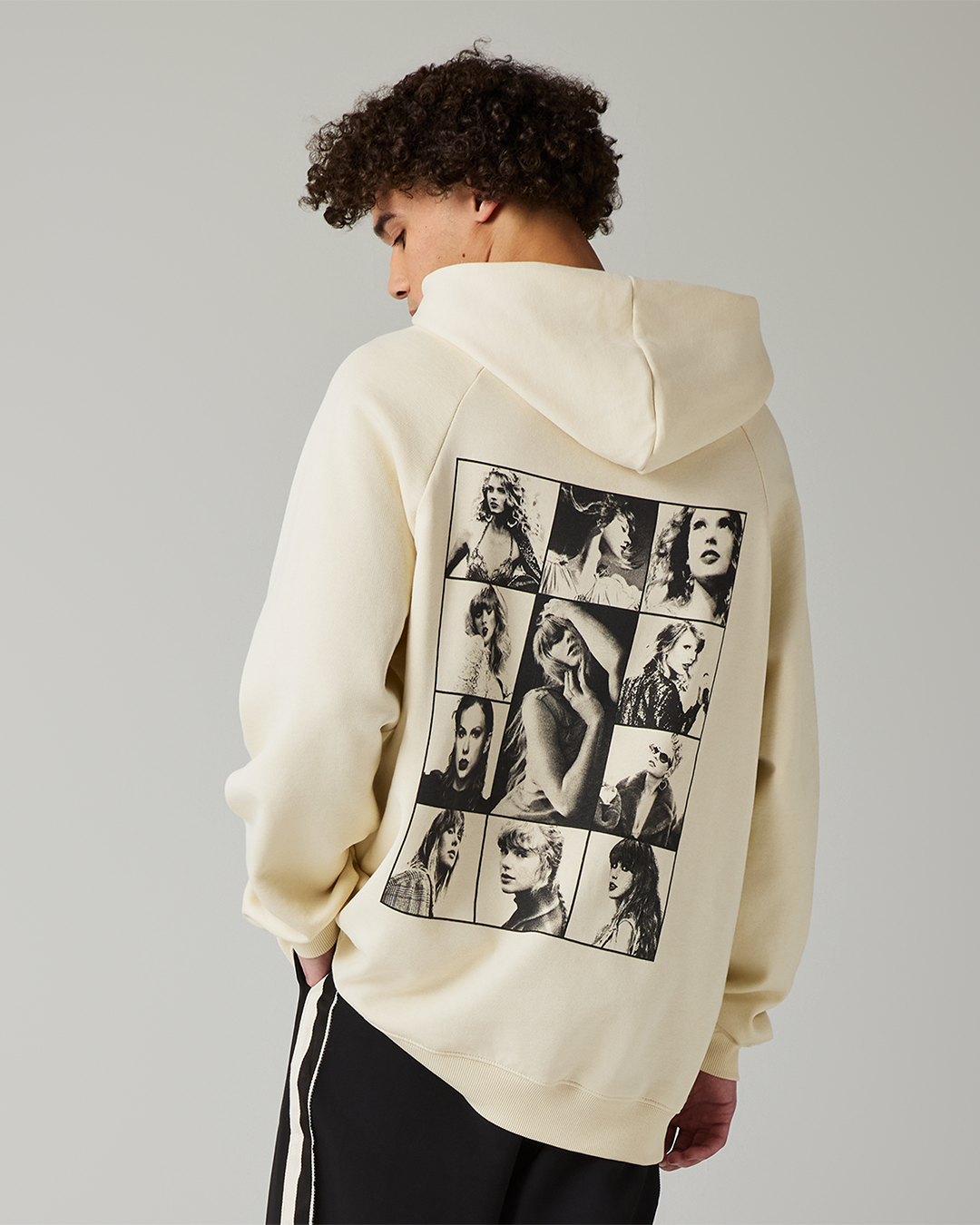 Taylor Swift | The Eras Tour III Beige Hoodie L model back close up