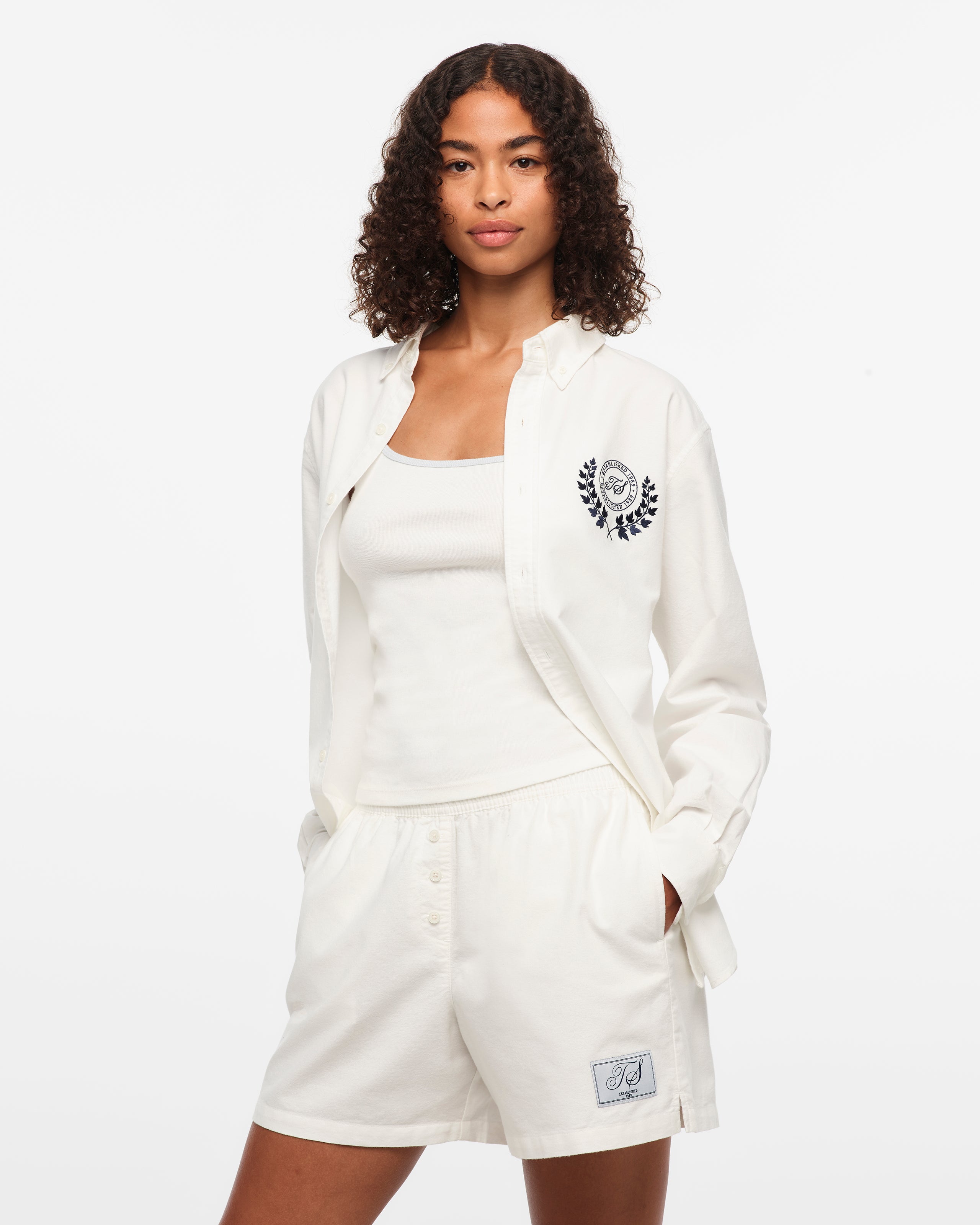 TS Crest White Oxford Shirt S model close up