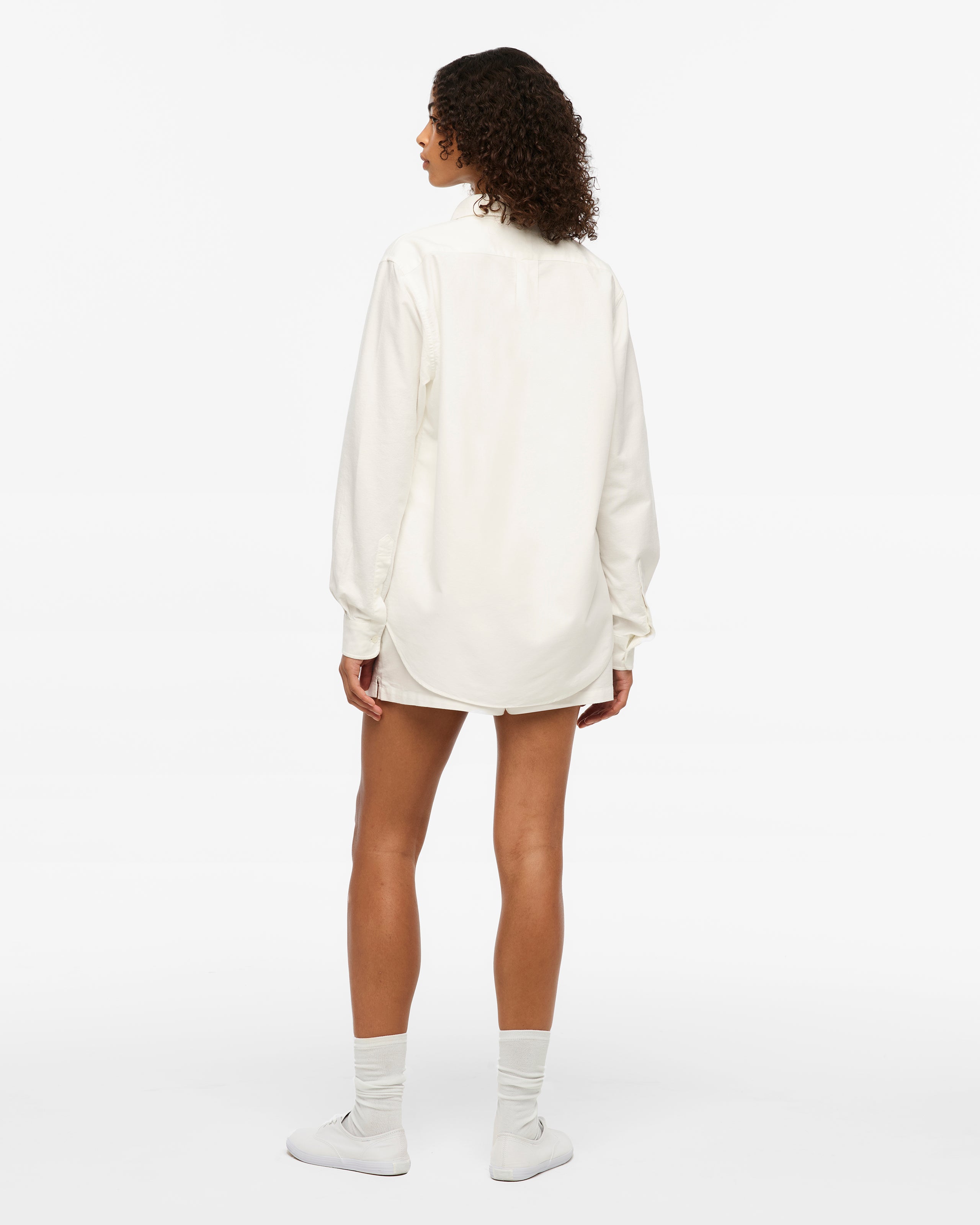 TS Crest White Oxford Shorts S model back
